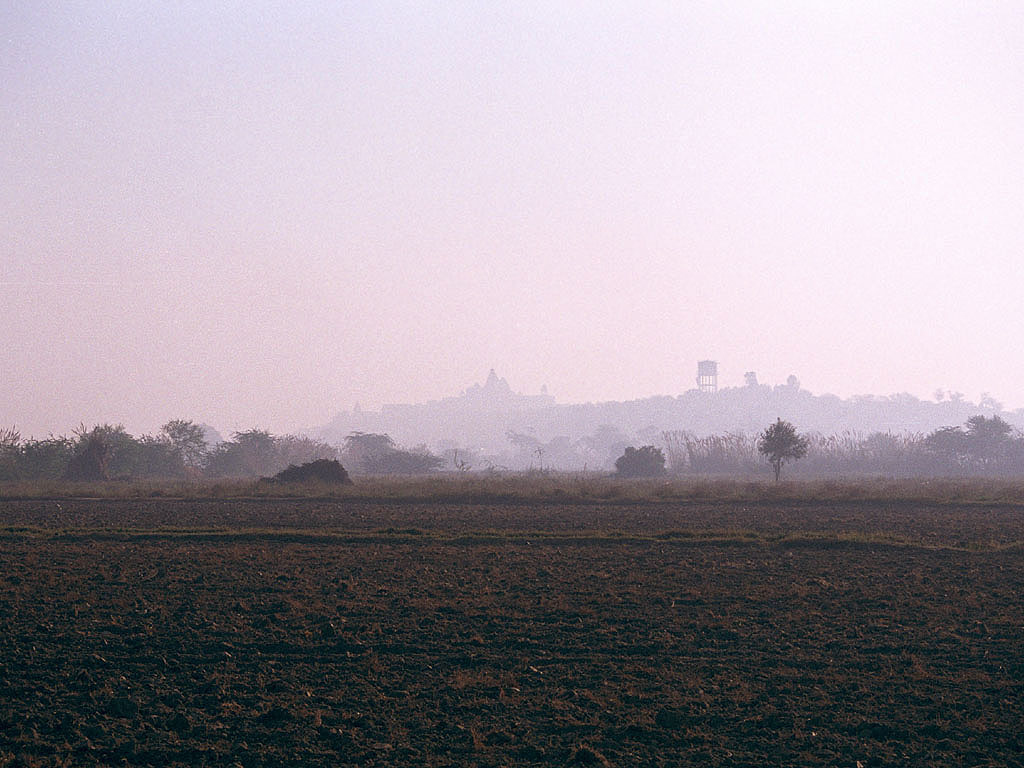 Read more about the article ŚIVA–PĀRVATĪ MŪRTI